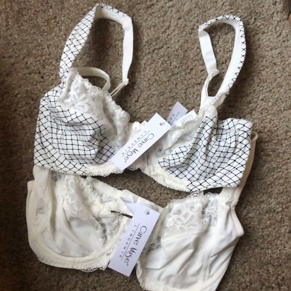 Curve muse set of two 34B wired bras